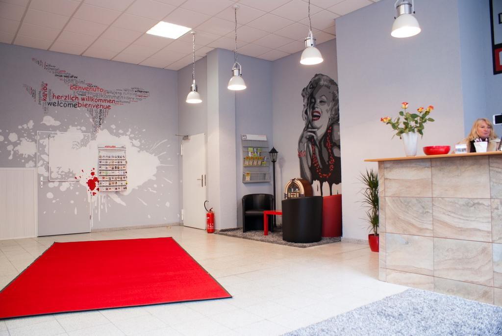 Hostel Die Etage East Berlijn Buitenkant foto