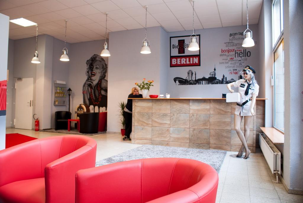 Hostel Die Etage East Berlijn Buitenkant foto