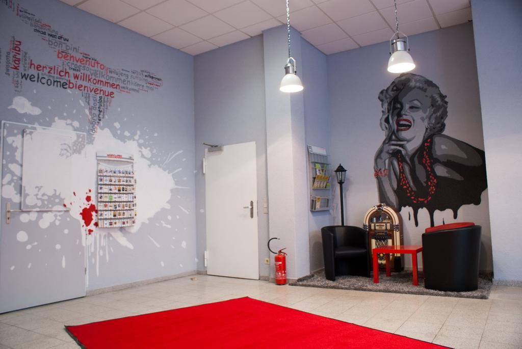 Hostel Die Etage East Berlijn Buitenkant foto